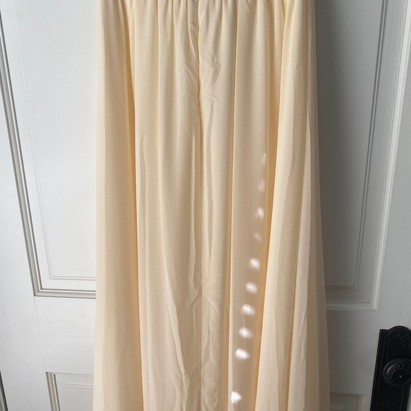 Lulu’s Ivory Dress - small - bridesmaid formal high neck halter top - Picture 8 of 8